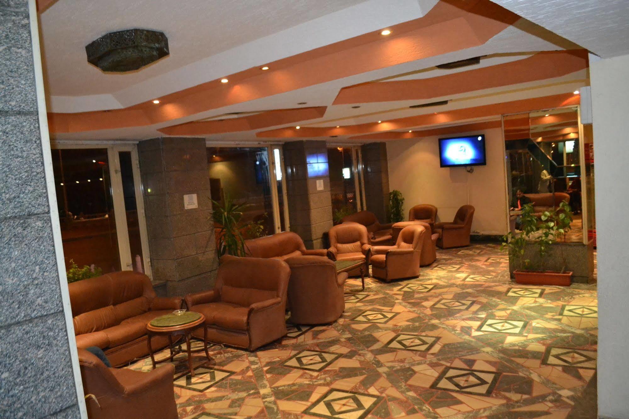 Kaoud Sporting Hotel Alexandrië Buitenkant foto